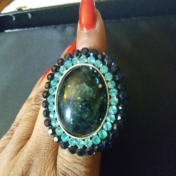 Dazzling Blue Glass Rhinestone Stretch Ring - Picture 2 of 7